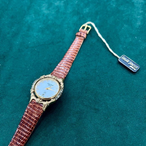 Vintage Louis Jacot Gem Swiss Quartz wristwatch like new