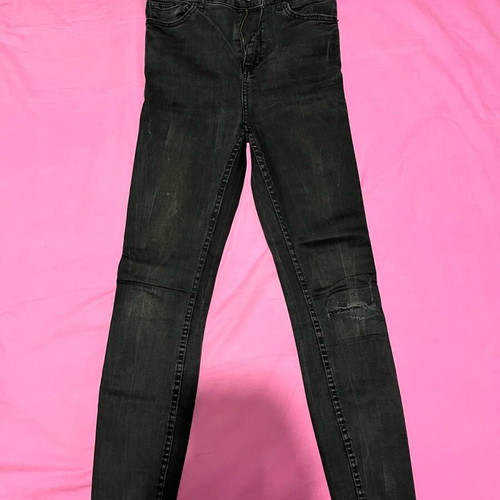 Zara black skinny jeans used, size 38, extra small with knee patch