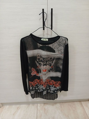 Black blouse with girl print and transparent lace back, like new, size L