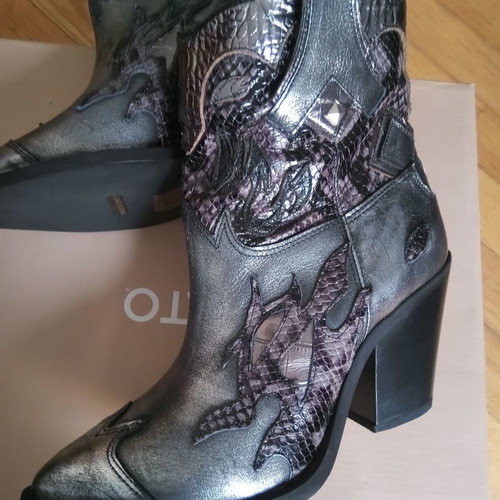 Migato Western Boots 38 New Leather Black and Silver