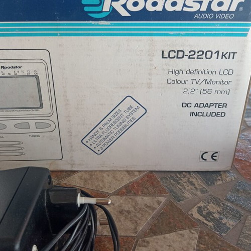 Roadstar LCD-2201 Kit television monitor used with original box and adapter