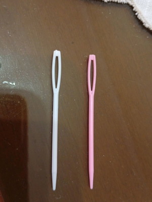 Ζεύγος πλαστικές μεγάλες βελόνες καινούργιες για χοντρές πλέξεις