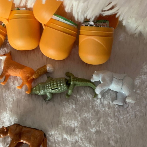 Kinder toys in excellent condition, pack of 13 pieces