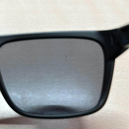 Invu Unisex Plastic Polarized Sunglasses A2113 like new, black