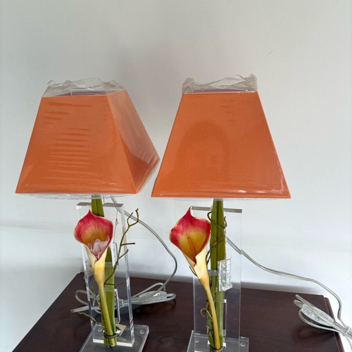 Table lamps new, set of 2 with peach shades and tulip flower