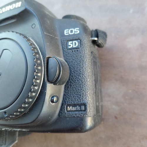 Canon EOS 5D Mark II camera like new