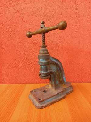 Bagou press used, old