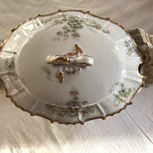 Limoges soup tureen used, 25 cm diameter, late 19th/early 20th century