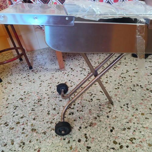 Portable Barbecue Grill new, ideal for camping and fishing