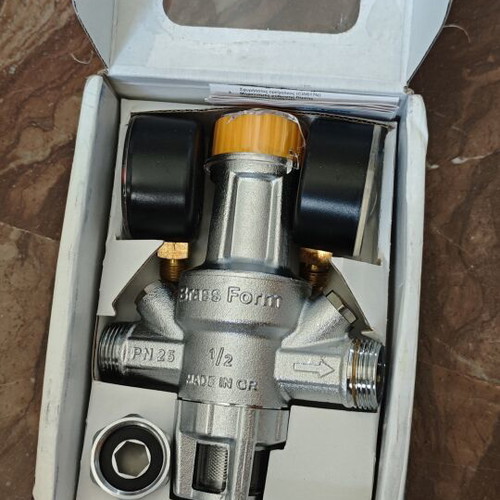 Water pressure reducer brass form, new