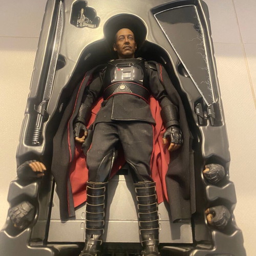 Star Wars Mandalorian Moff Gideon Hot Toys 1/6 figure