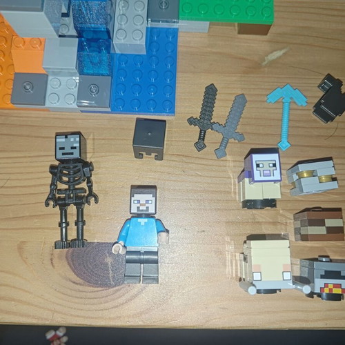 Lego The Ruined Portal Minecraft 21172 like new