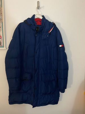 Tommy Hilfiger πουπουλένιο μπουφάν σαν καινούργιο, μπλε και κόκκινο, XXL