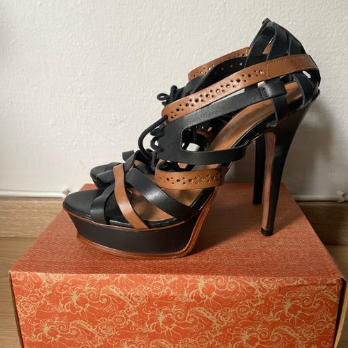 Vicenza Seynod sandals like new, 13 cm heel, size 40
