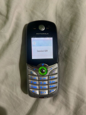 Motorola phone used, works well, no charger