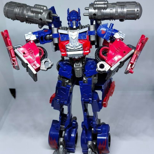 Transformer Optimus Prime collectible figure 18cm like new with box