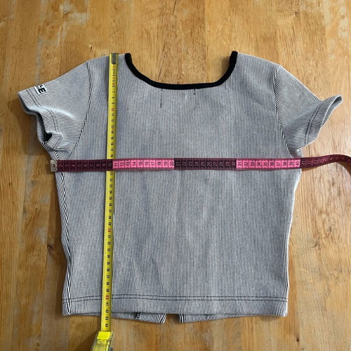 Summer blouse short with zipper size S like new