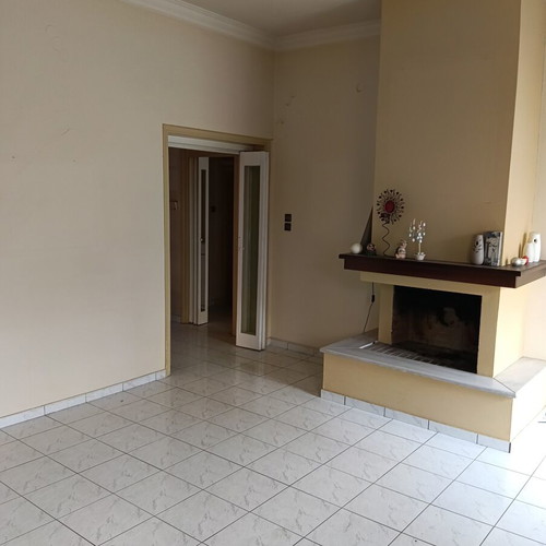 Multipurpose building with apartment and commercial space, Galatsi