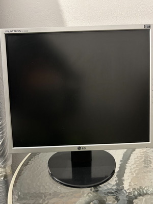Οθόνη LG Flatron L1953S 19 ιντσών σαν καινούργιο