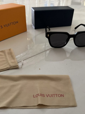 Louis Vuitton men's sunglasses new, black