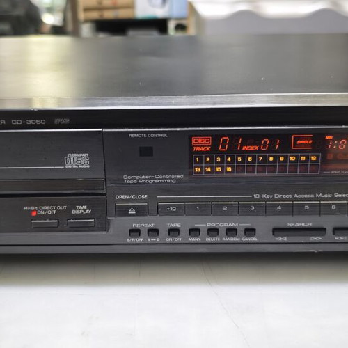 Yamaha CD 3050 CD player used, very good condition