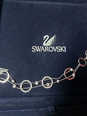 Βραχιόλι Swarovski σαν καινούργιο, ασημί
