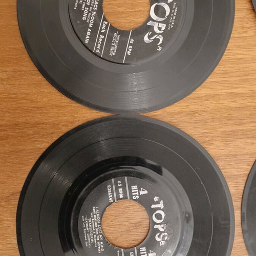 45 rpm records used, pack of 5 without sleeves