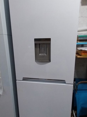 Morris refrigerator with water dispenser