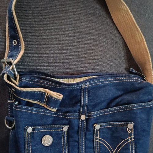 Levi's Handbag like new, jean style with adjustable strap