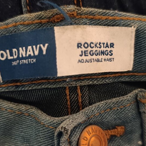 Boys' clothing set like new, 5 jeans, 2 sweatpants, 3 shorts