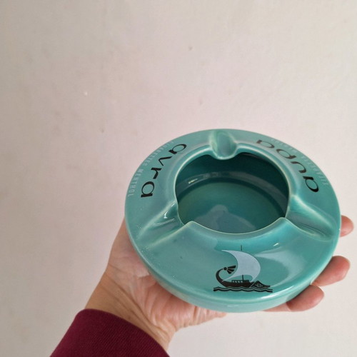 Kerameikos Aura cigarette ashtray in excellent condition with unique vintage color