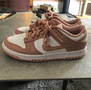 Nike Dunk Low leather trainers 39