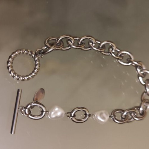 Chain bracelet silver stainless steel with two pearls like new