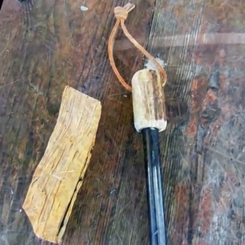 Handheld fire starter like new for survival and camping