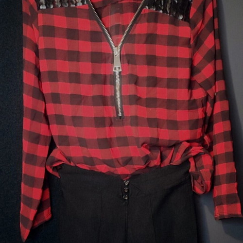Checked shirt blouse with zipper like new, size small