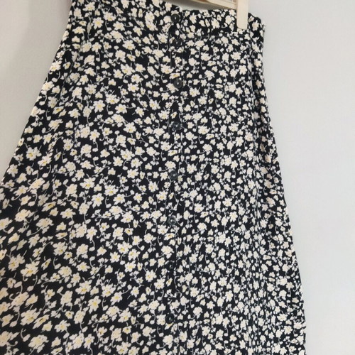 Pink Woman summer skirt like new with nice print