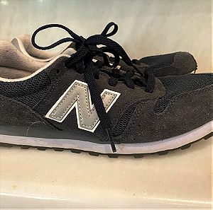 New Balance 373 blue shoes