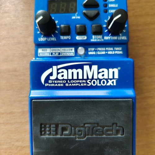 DigiTech JamMan Solo XT Looper Pedal like new with power supply and box