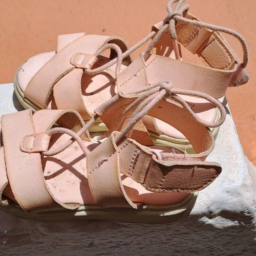 Zara sandals used, size 22