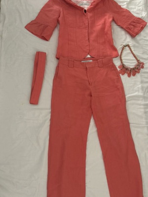 Zara Basic coral pink linen 2-piece trouser suit with belt and necklace