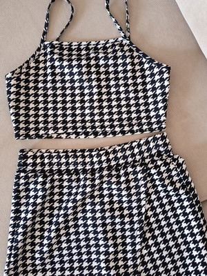 Shein set blouse and skirt-shorts like new, black and white