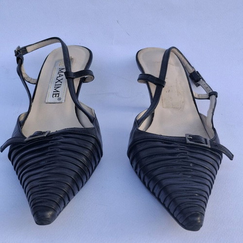 Maxime leather pumps size 37 like new, black, low heel
