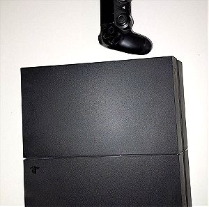 ΕΥΚΑΙΡΙΑ. PS4 με πρόσφατα αλλαγμένο ssd δίσκο 500gb που εκμηδενίζει τον χρόνο φόρτισης, με τα καλώδια , HDMI και 9 παιχνίδια όλα σε πολλή καλή κατάσταση.