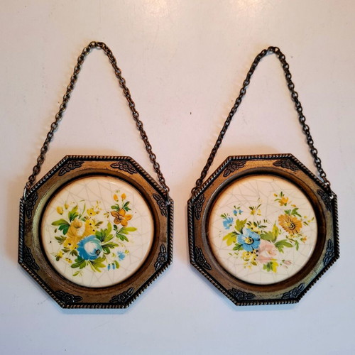 Vintage Italian set of 3 decorative wall plates with metal frame used