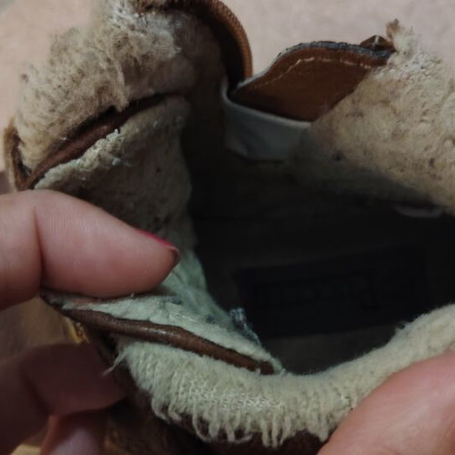 Brown boys' boots size 25 with fur lining, zipper and velcro straps
