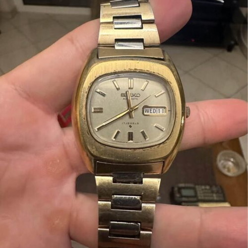Seiko vintage automatic watch used, needs service