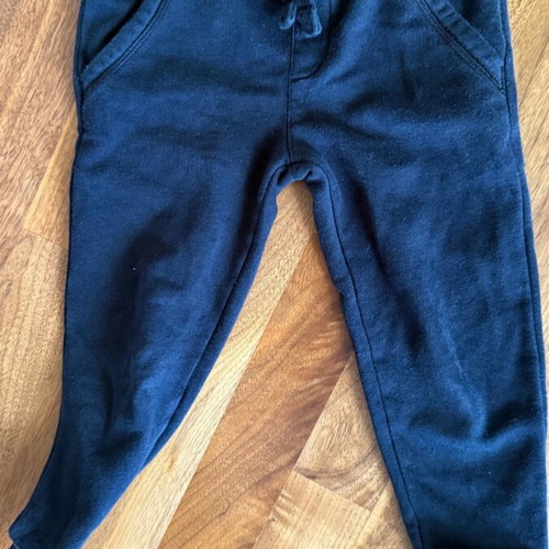 Children's black sweatpants like new