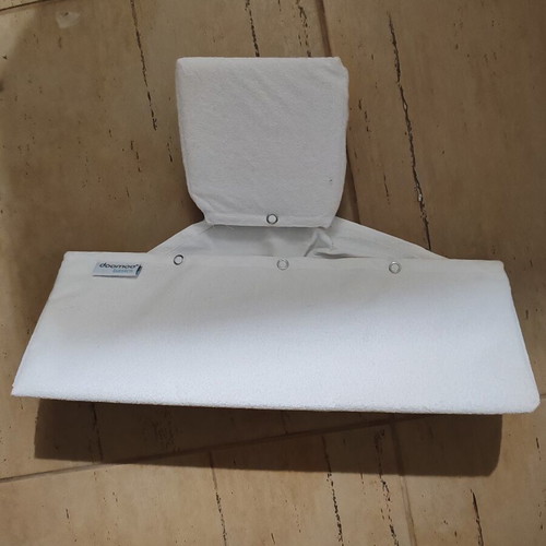 Doomoo baby support pillow like new, sleep wedge