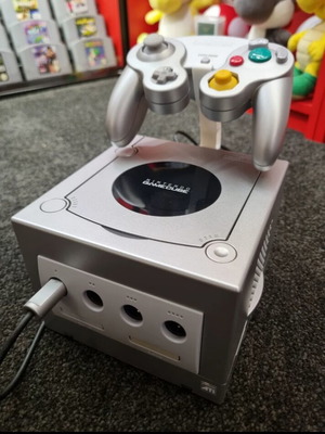 GameCube support stand new for console and controller
