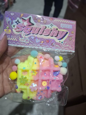 Squishy Waffles нови, комплект от 20 в кутия за показване